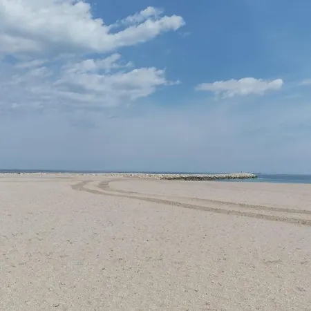 Zen By The Sea Апартаменты Нептун
